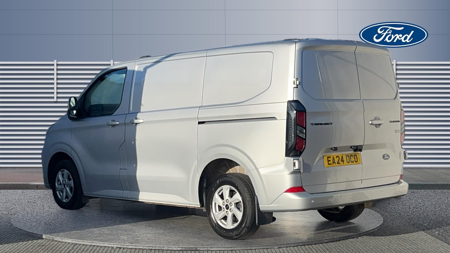 Used Ford Transit Custom 2024 for sale - 76035870: Photo 2