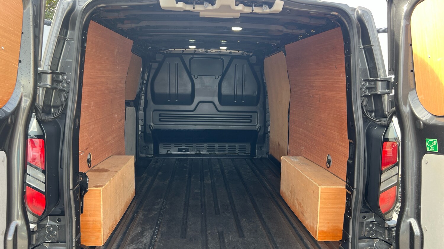 Used Ford Transit Custom 2024 for sale - 76344590: Photo 4