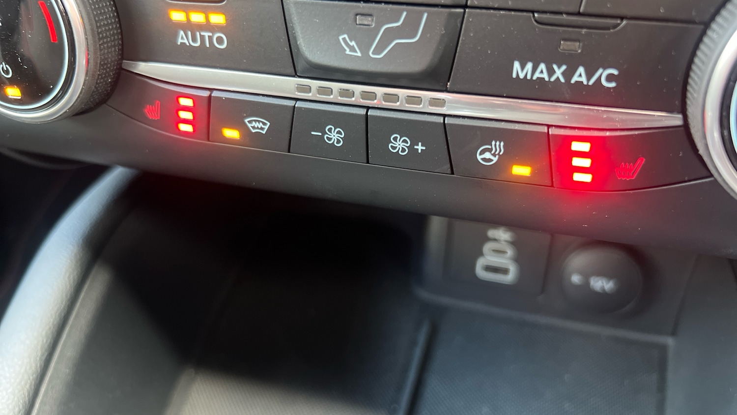 Used Ford Kuga 2023 for sale - 78067377: Photo 29