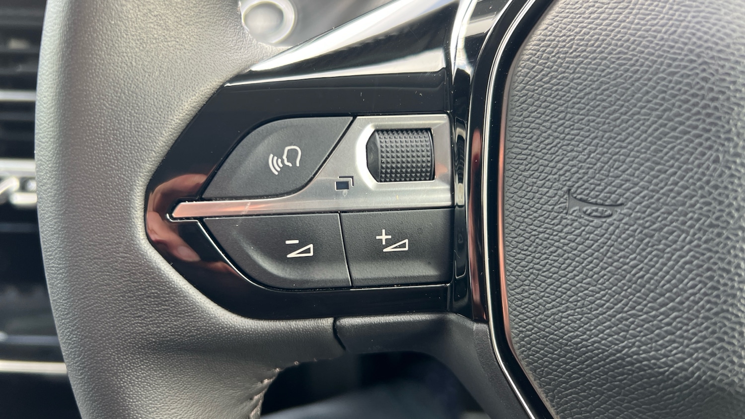 Used Peugeot 208 2023 for sale - 77403773: Photo 33