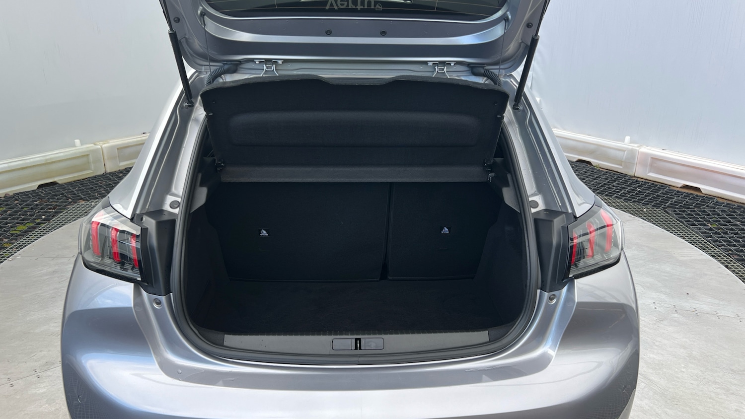 Used Peugeot 208 2023 for sale - 77403773: Photo 4