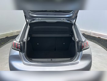 Used Peugeot 208 2023 for sale - 77403773: Photo