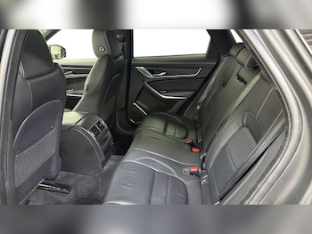 Used Jaguar F-Pace 2022 for sale - 77901676: Photo