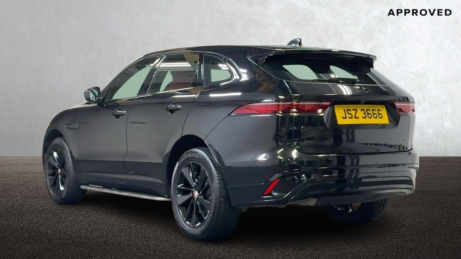Used Jaguar F-Pace 2022 for sale - 76490655: Photo 2