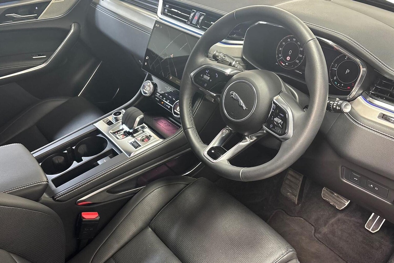 Used Jaguar F-Pace 2024 for sale - 76918979: Photo 15