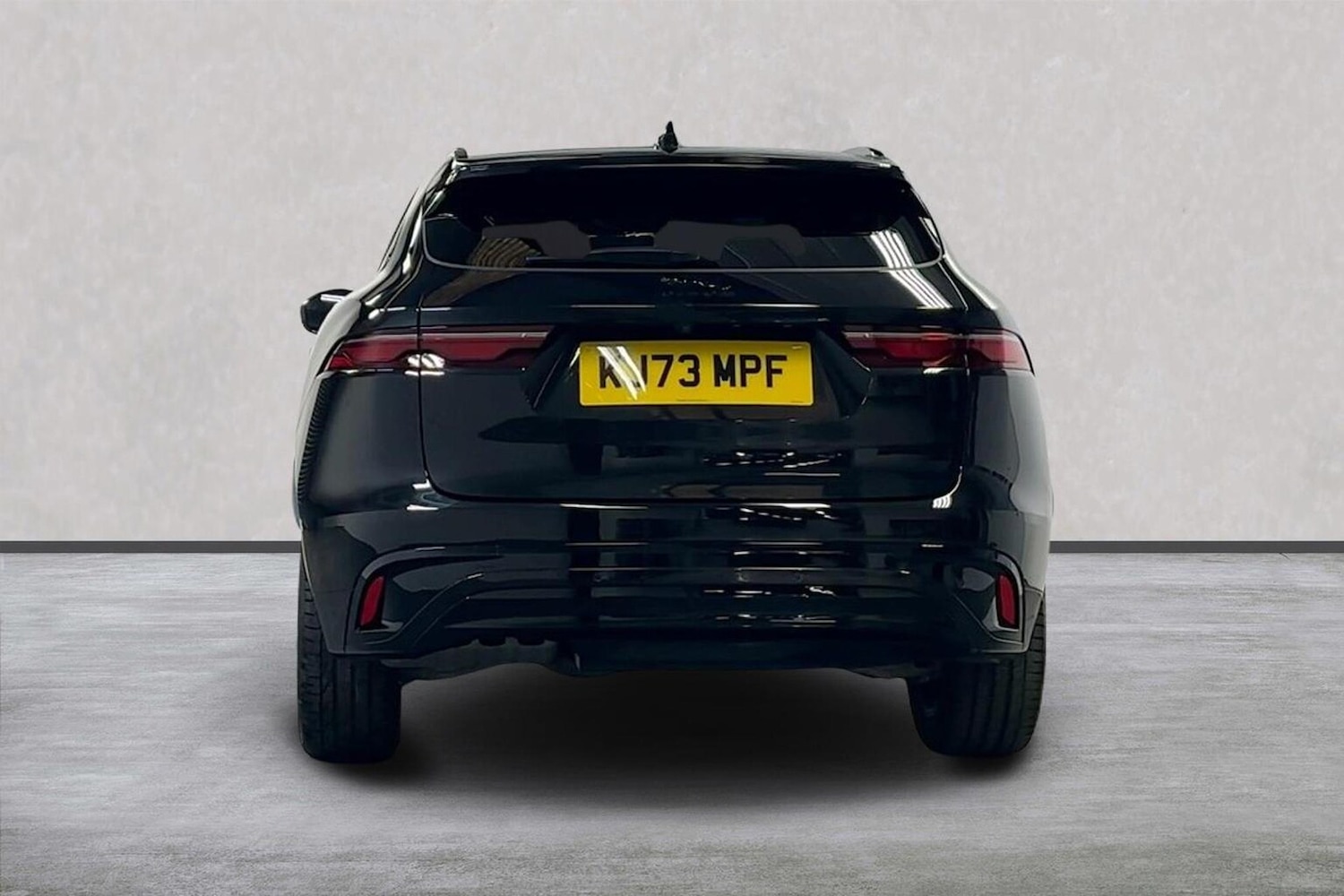 Used Jaguar F-Pace 2024 for sale - 76918979: Photo 4