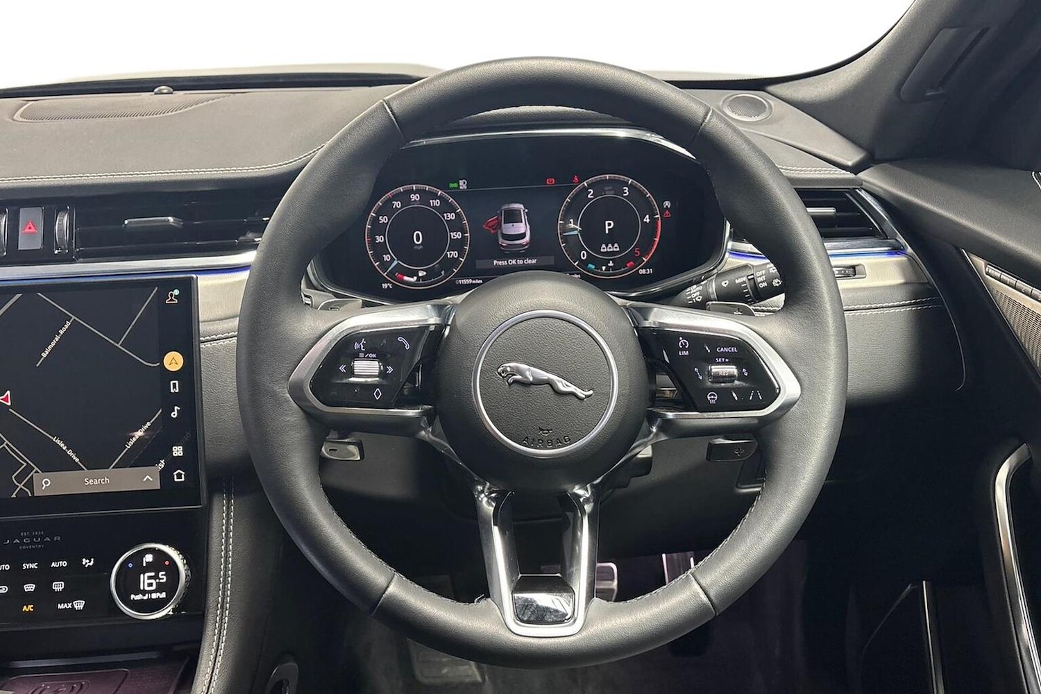 Used Jaguar F-Pace 2024 for sale - 76918979: Photo 9