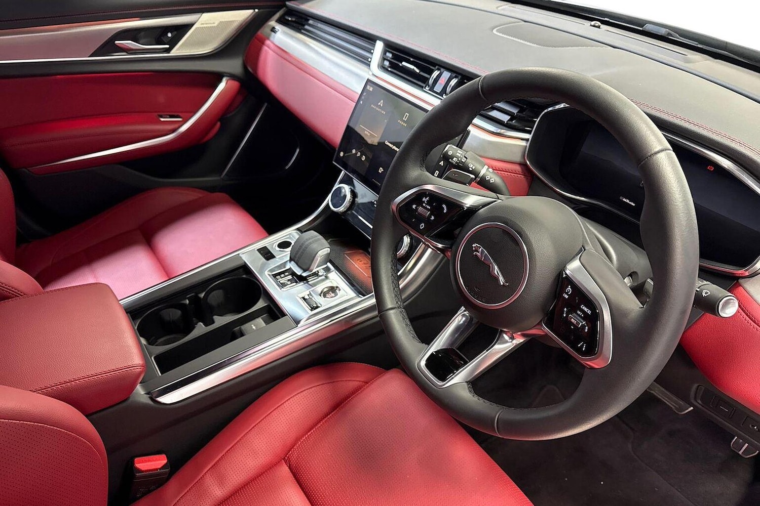 Used Jaguar XF 2023 for sale - 76181402: Photo 15