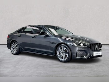 2023 - 2.0 D200 R-Dynamic SE Black 4dr Auto