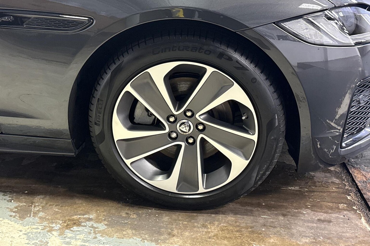 Used Jaguar XF 2023 for sale - 76181402: Photo 6