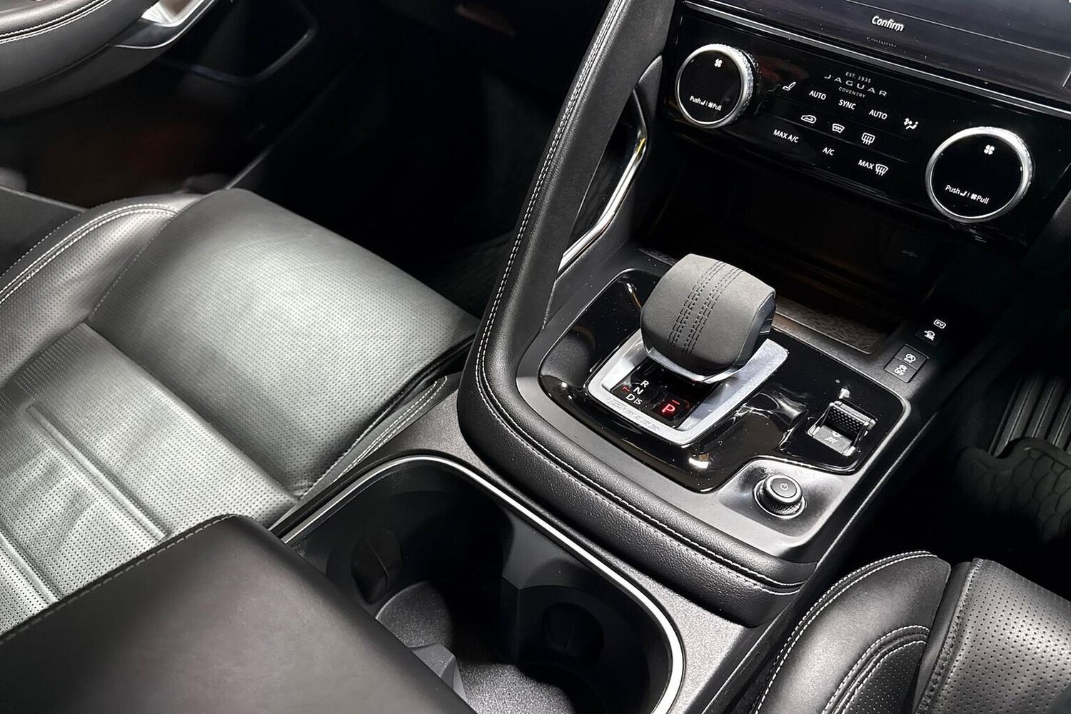 Used Jaguar E-Pace 2024 for sale - 76577310: Photo 13