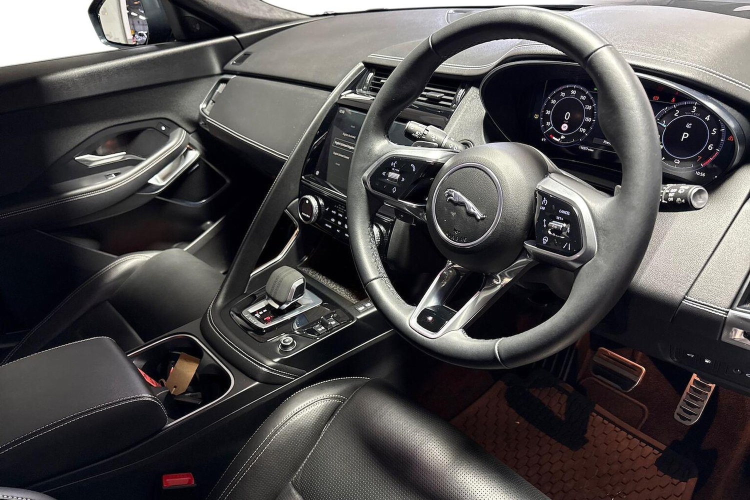 Used Jaguar E-Pace 2024 for sale - 76577310: Photo 15