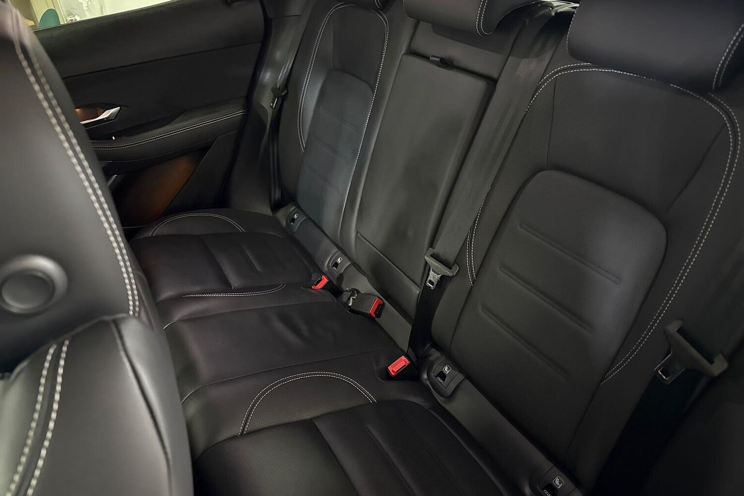 Used Jaguar E-Pace 2024 for sale - 76577310: Photo 16