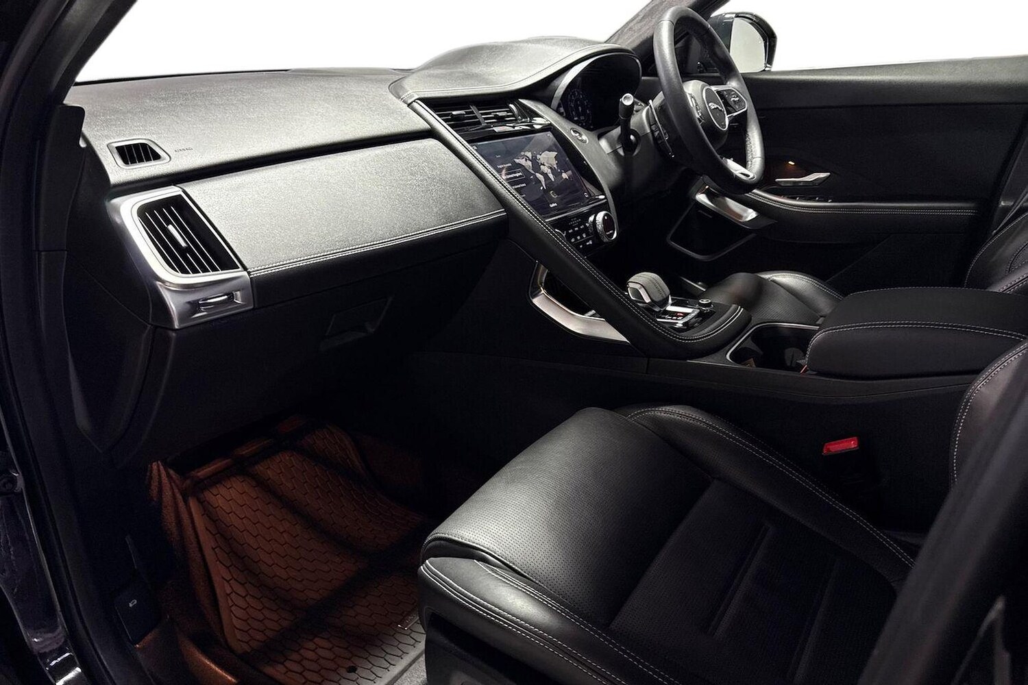 Used Jaguar E-Pace 2024 for sale - 76577310: Photo 7