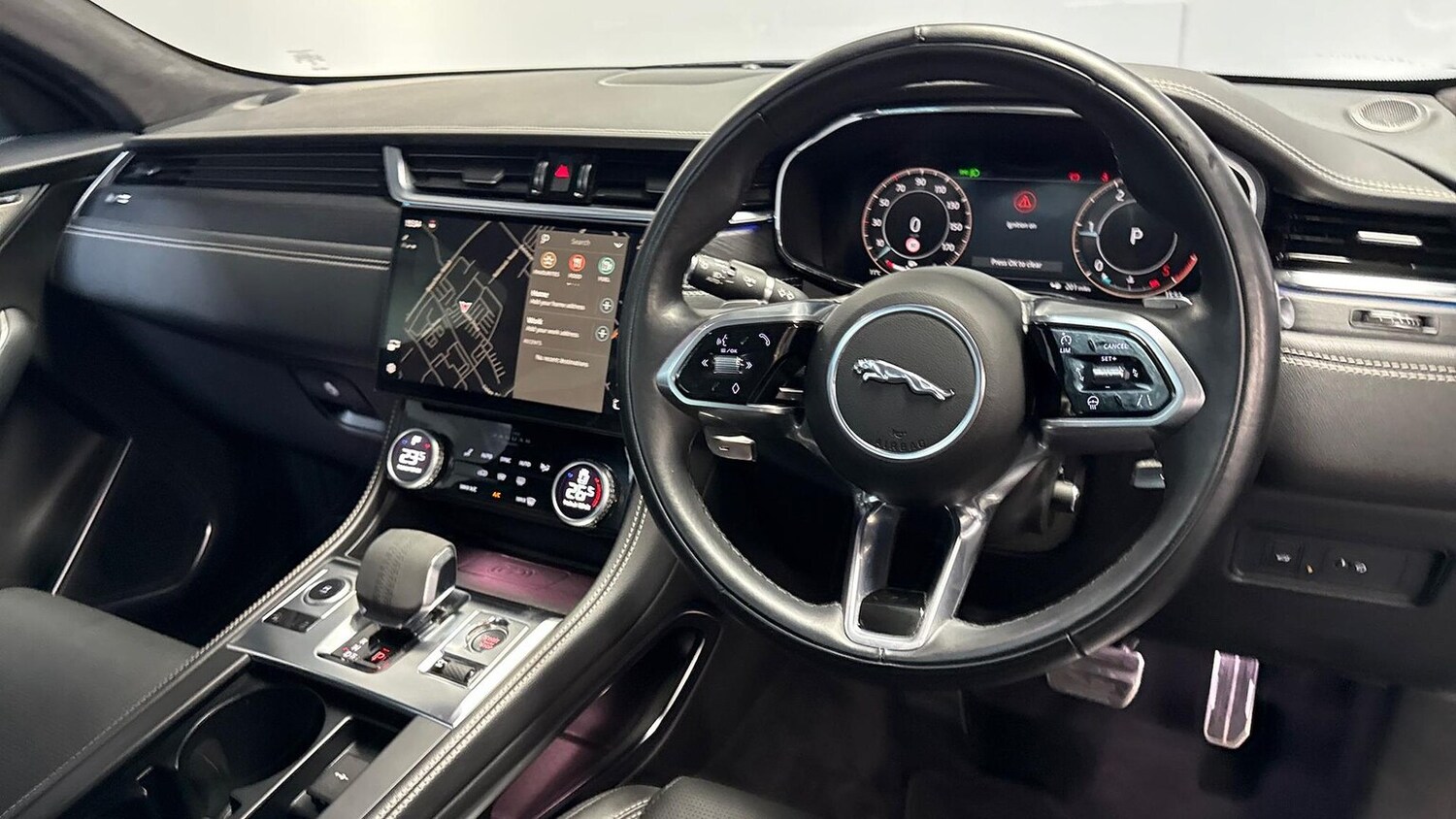 Used Jaguar F-Pace 2023 for sale - 77489769: Photo 15