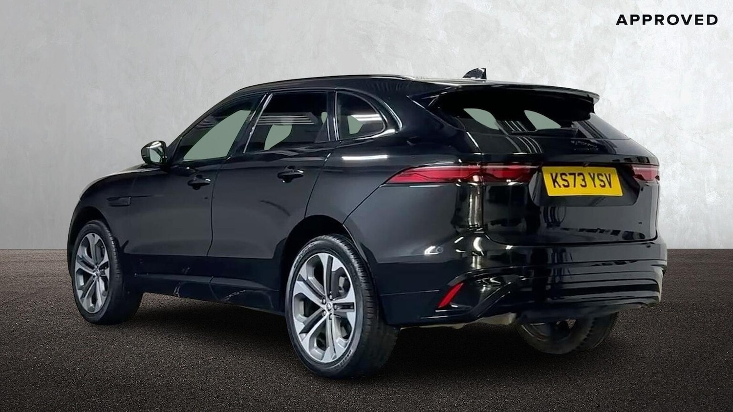 Used Jaguar F-Pace 2023 for sale - 77489769: Photo 2