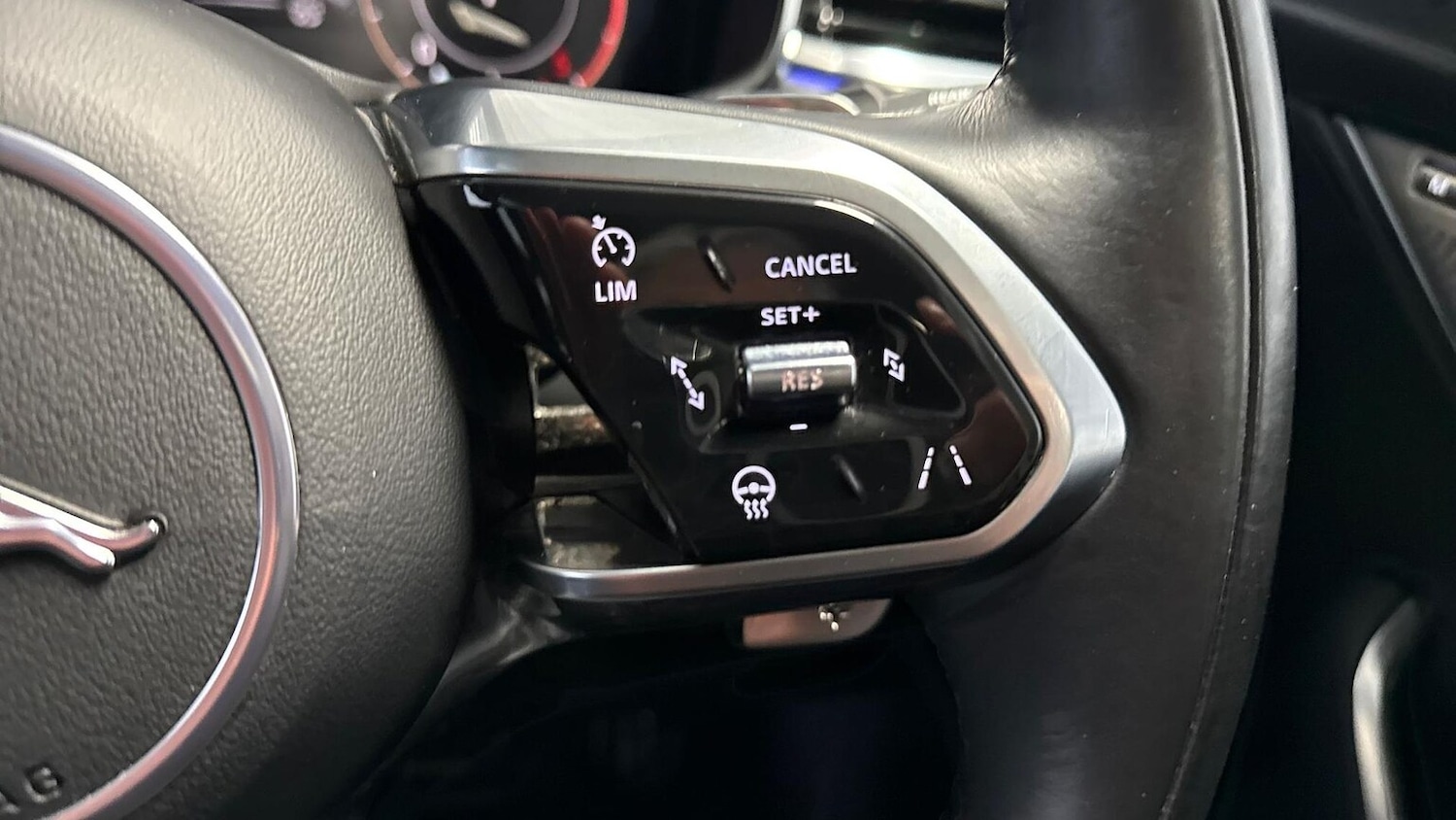 Used Jaguar F-Pace 2023 for sale - 77489769: Photo 23