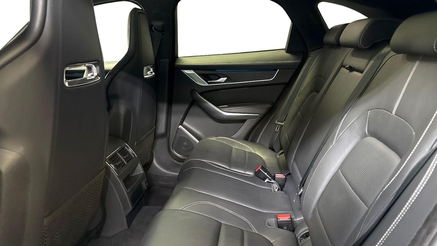 Used Jaguar F-Pace 2023 for sale - 77489769: Photo 4