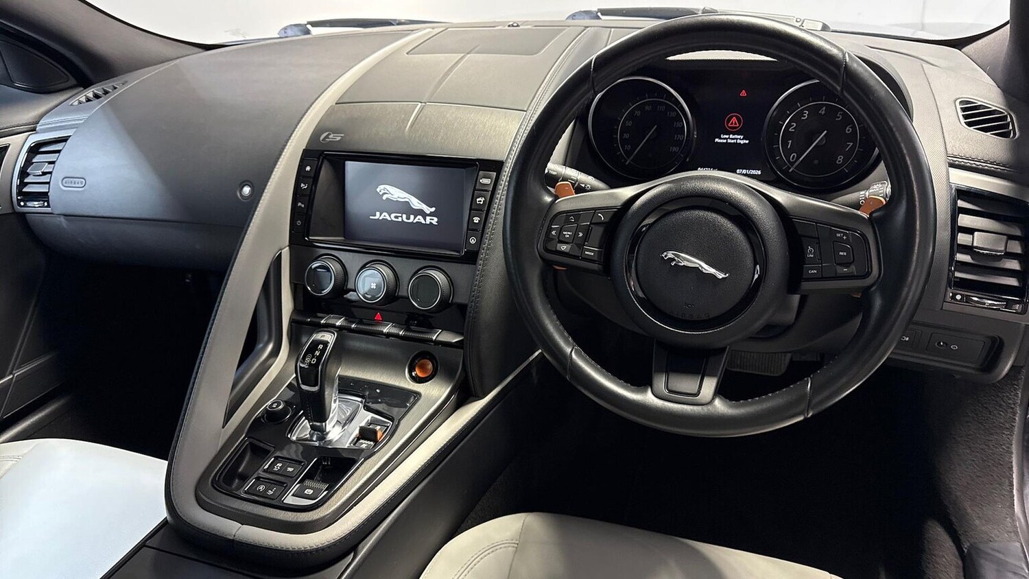 Used Jaguar F-Type 2016 for sale - 77489793: Photo 15