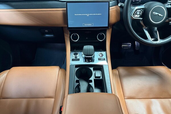 Used Jaguar F-Pace 2023 for sale - 75484813: Photo 11