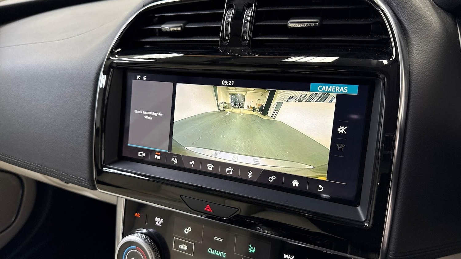 Used Jaguar XE 2019 for sale - 78106354: Photo 12