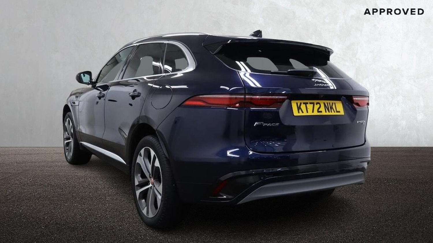 Used Jaguar F-Pace 2023 for sale - 76555473: Photo 2