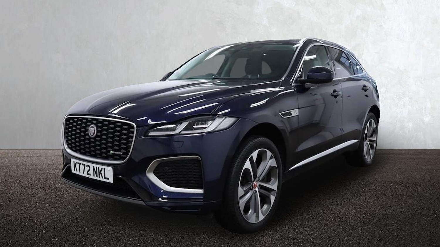 Used Jaguar F-Pace 2023 for sale - 76555473: Photo 8