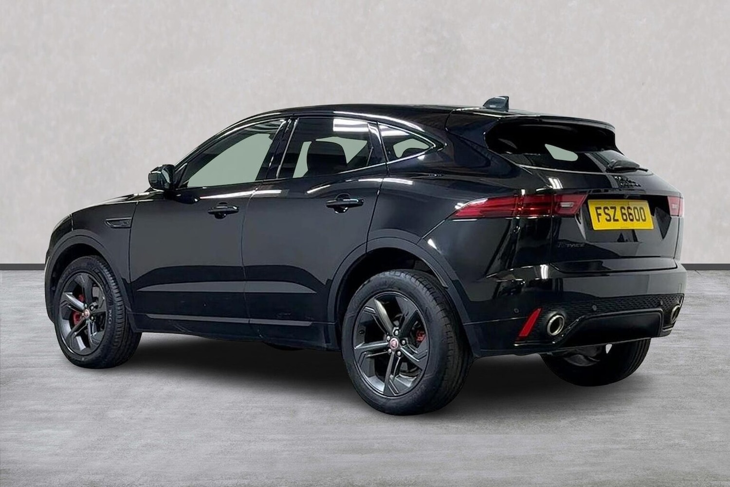 Used Jaguar E-Pace 2021 for sale - 76319608: Photo 2