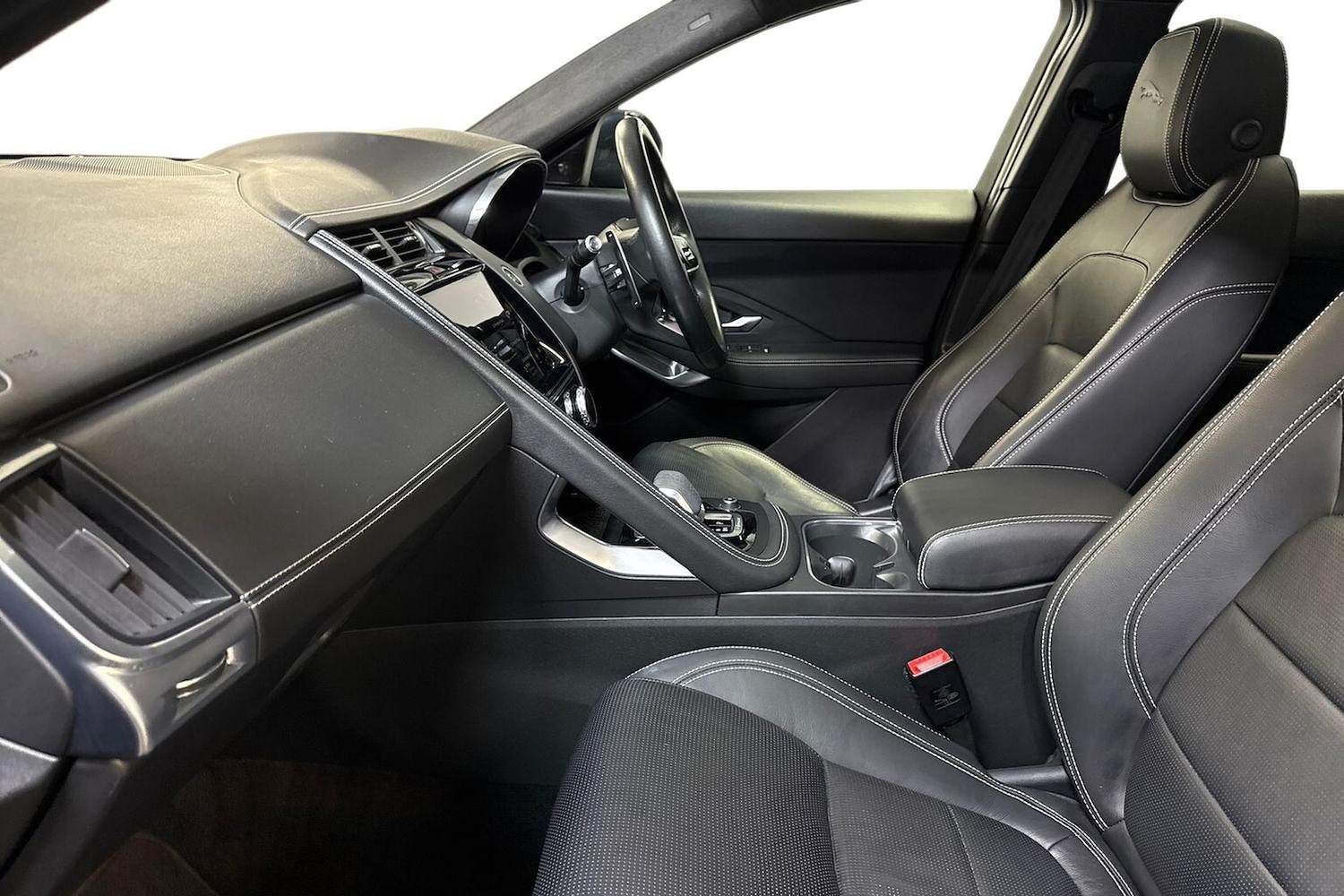 Used Jaguar E-Pace 2021 for sale - 76319608: Photo 7