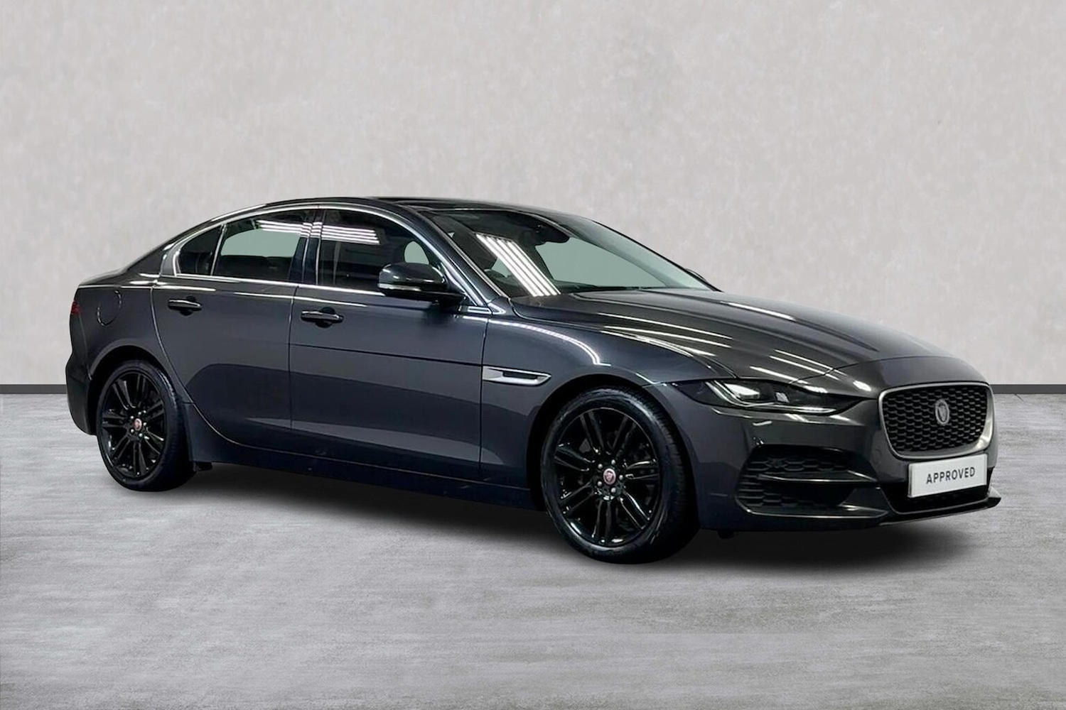 Used Jaguar XE 2022 for sale - 76149514: Photo 1