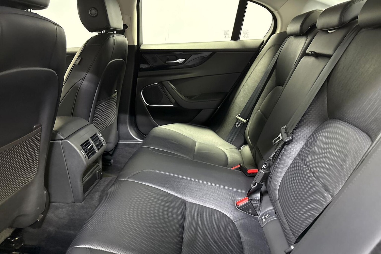 Used Jaguar XE 2022 for sale - 76149514: Photo 16