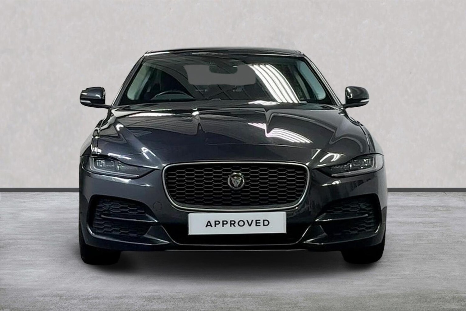 Used Jaguar XE 2022 for sale - 76149514: Photo 5