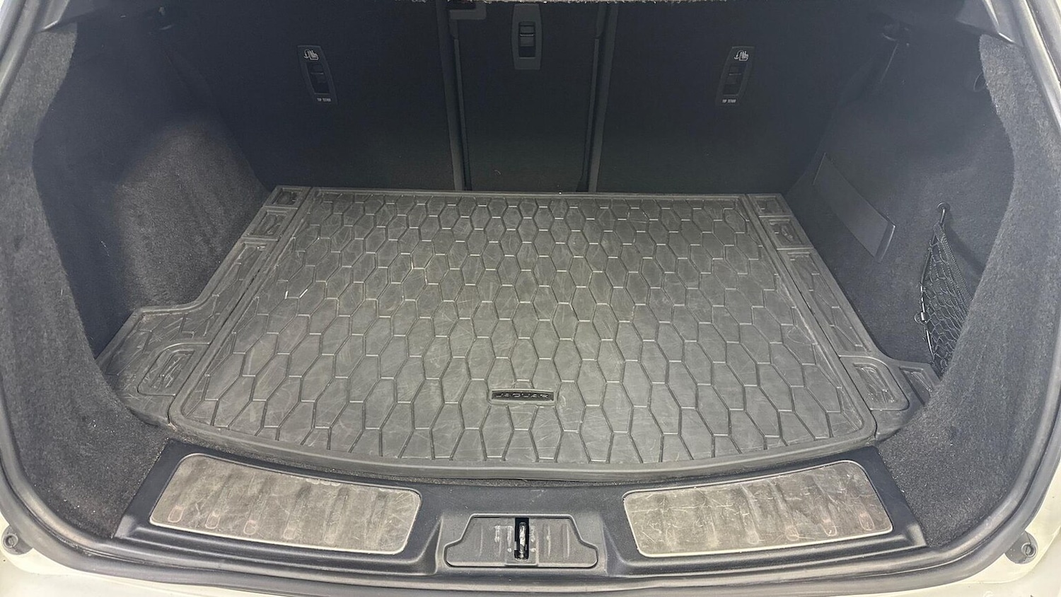 Used Jaguar E-Pace 2021 for sale - 78191265: Photo 10