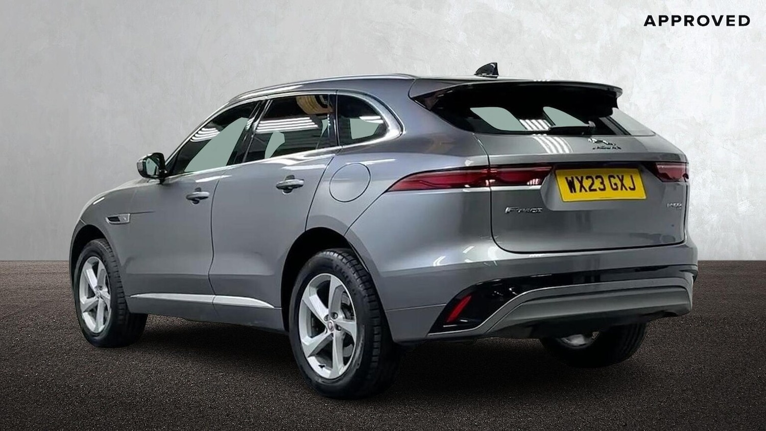Used Jaguar F-Pace 2023 for sale - 78191276: Photo 2