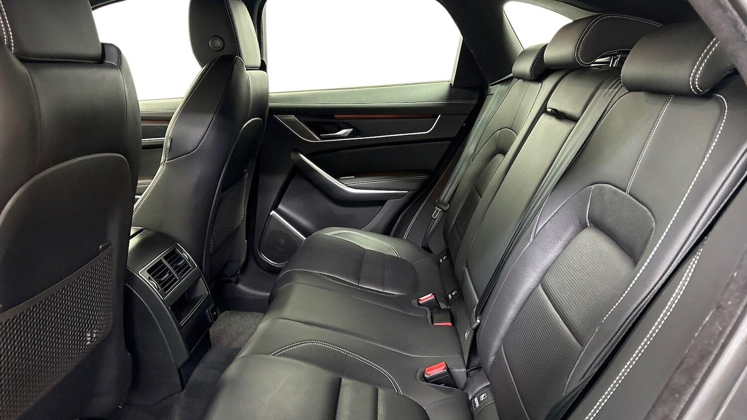 Used Jaguar F-Pace 2023 for sale - 78191276: Photo 4