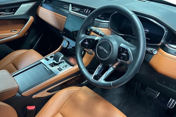 Used Jaguar F-Pace 2024 for sale - 76077758: Photo 15