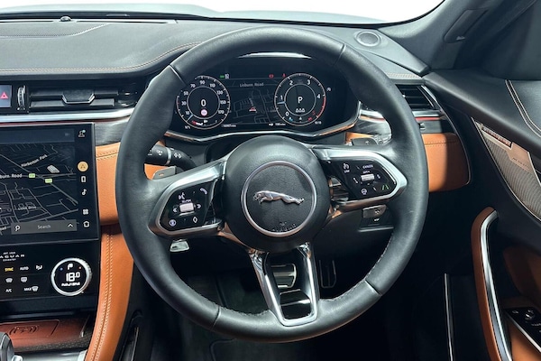 Used Jaguar F-Pace 2024 for sale - 76077758: Photo 9