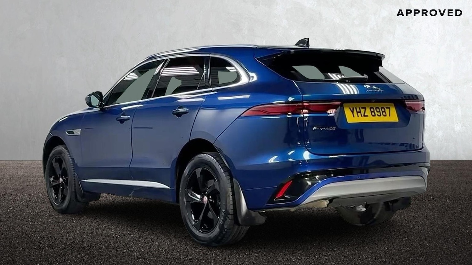 Used Jaguar F-Pace 2023 for sale - 78191263: Photo 2