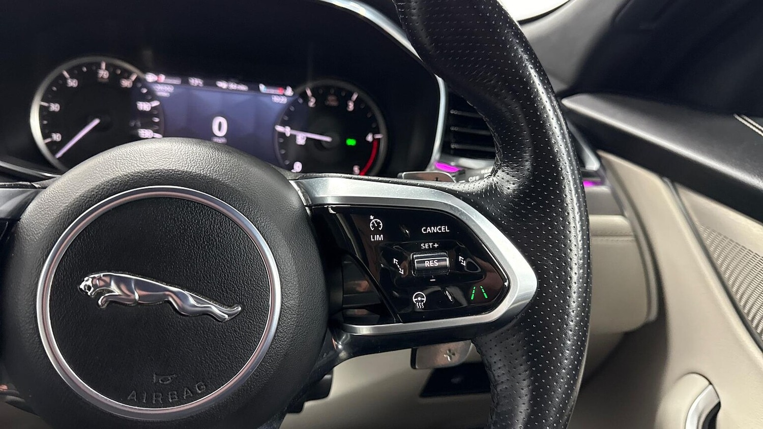 Used Jaguar F-Pace 2023 for sale - 78191263: Photo 22