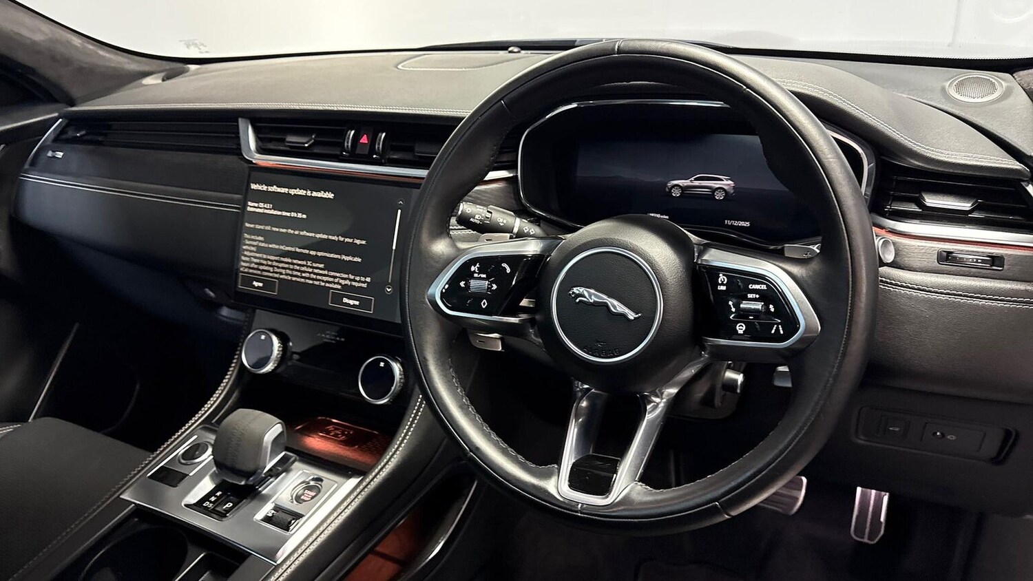 Used Jaguar F-Pace 2023 for sale - 77489776: Photo 15