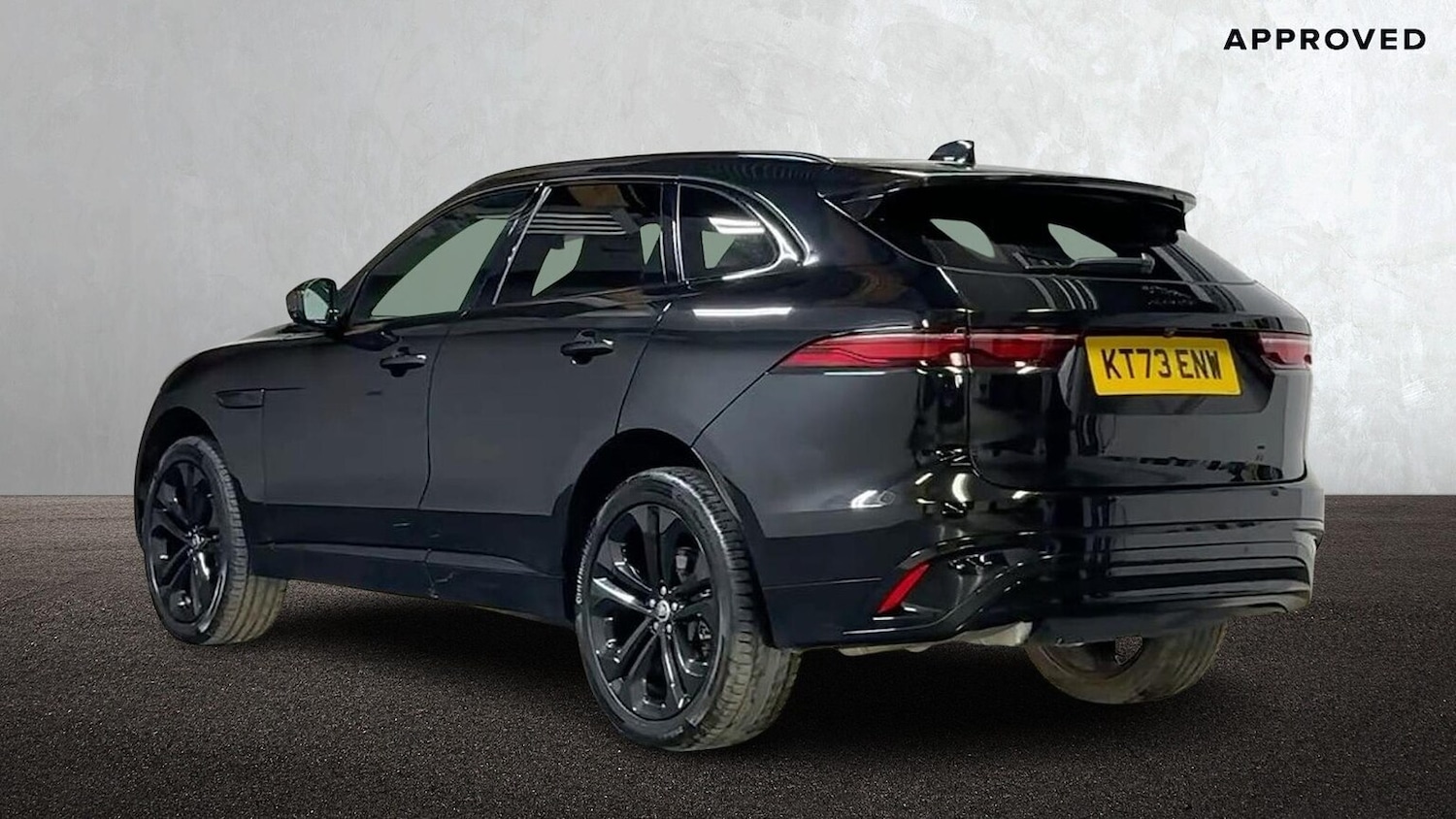 Used Jaguar F-Pace 2023 for sale - 77489776: Photo 2