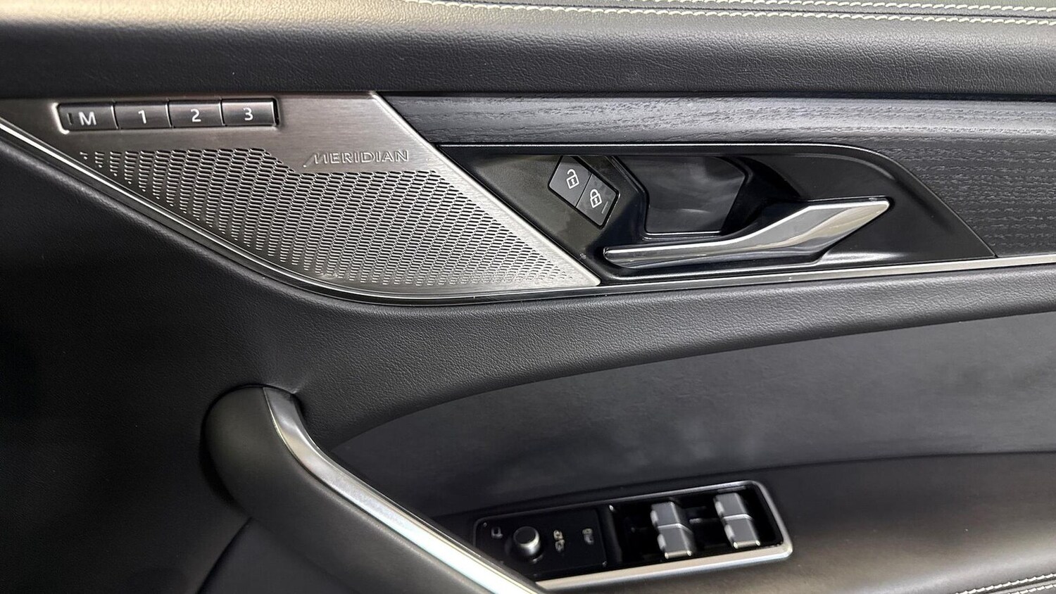 Used Jaguar F-Pace 2023 for sale - 77489776: Photo 28