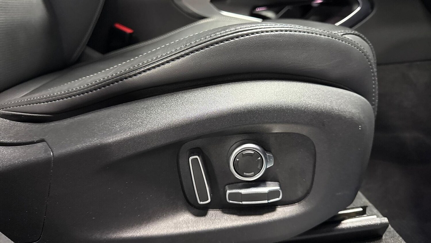 Used Jaguar F-Pace 2023 for sale - 77489776: Photo 29