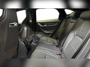 Used Jaguar F-Pace 2023 for sale - 77489776: Photo