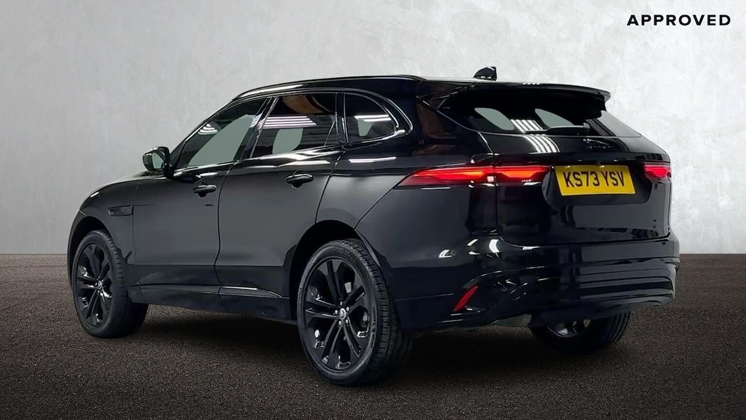 Used Jaguar F-Pace 2023 for sale - 78191289: Photo 2