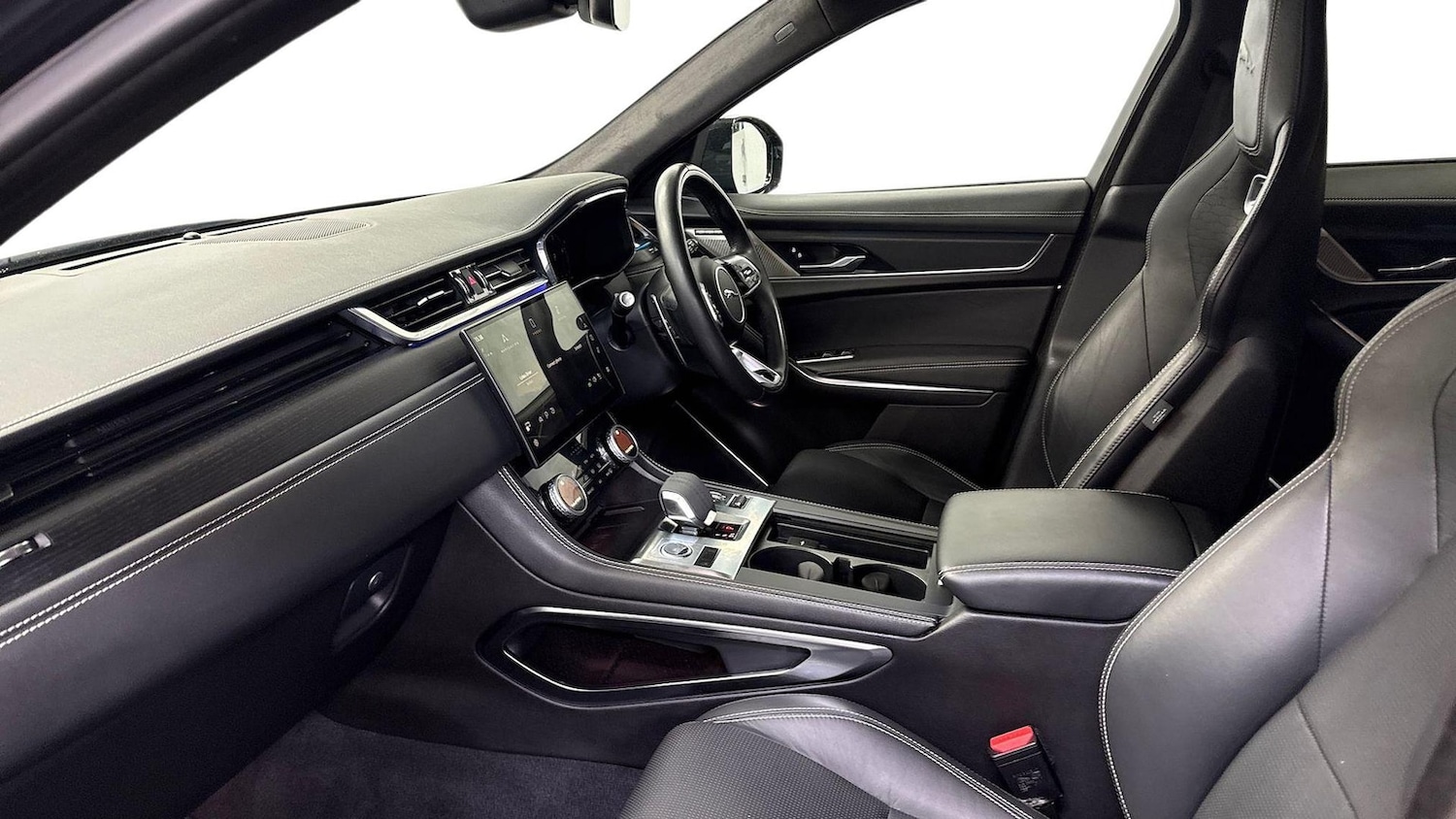 Used Jaguar F-Pace 2023 for sale - 78191289: Photo 3