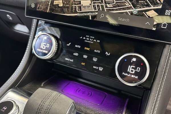 Used Jaguar F-Pace 2023 for sale - 75485023: Photo 12