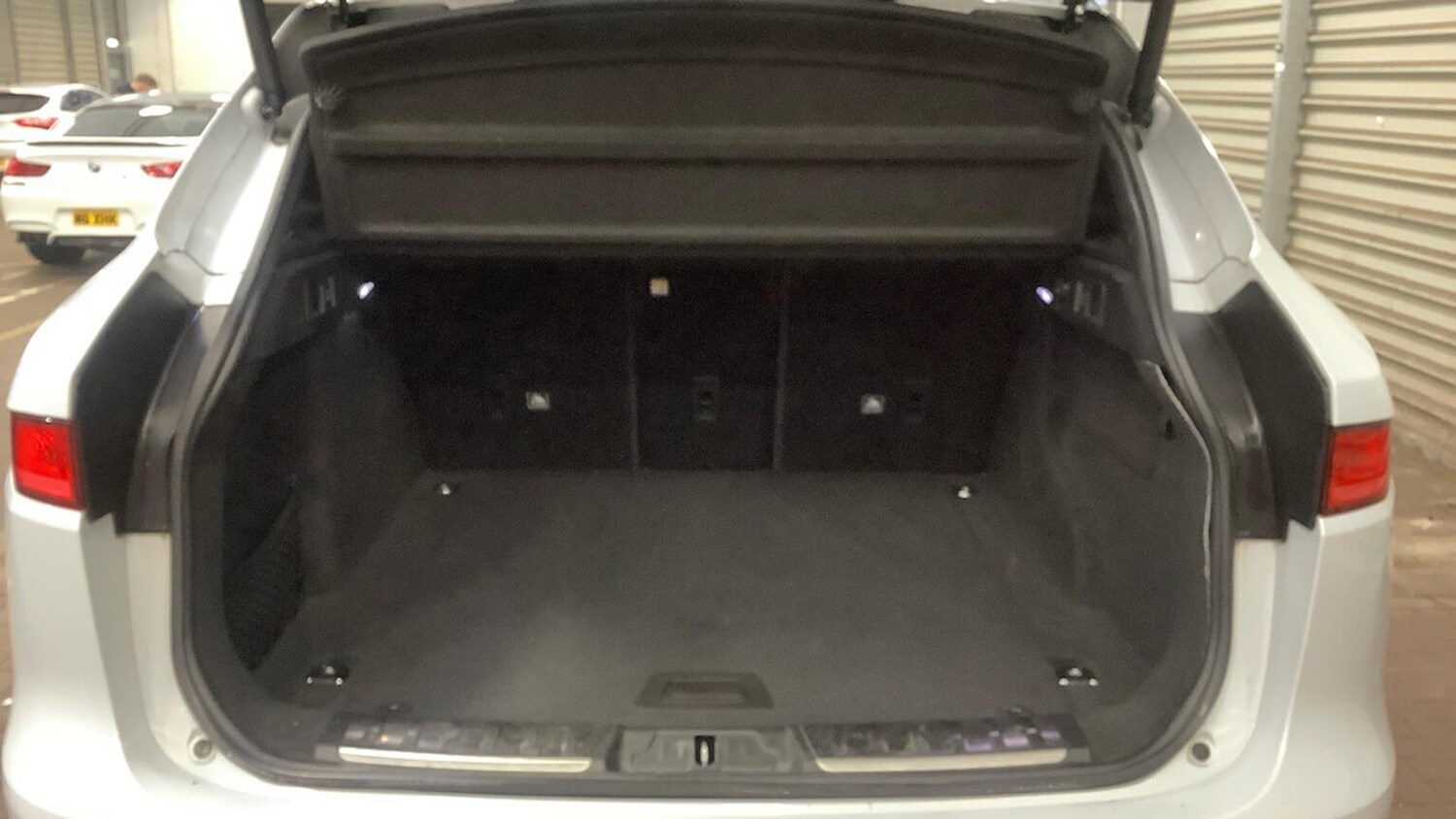 Used Jaguar F-Pace 2019 for sale - 76555471: Photo 9