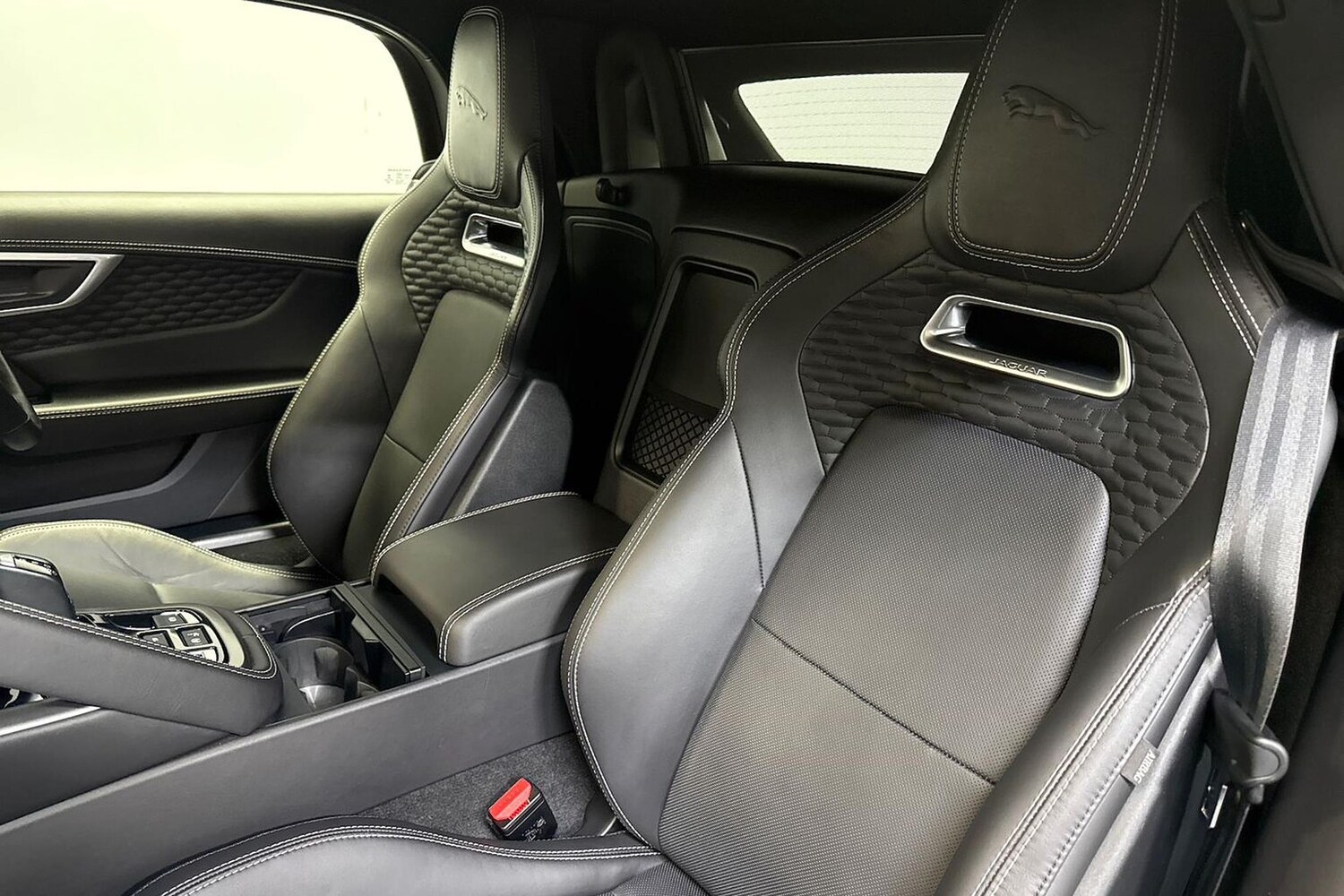 Used Jaguar F-Type 2022 for sale - 76219133: Photo 16