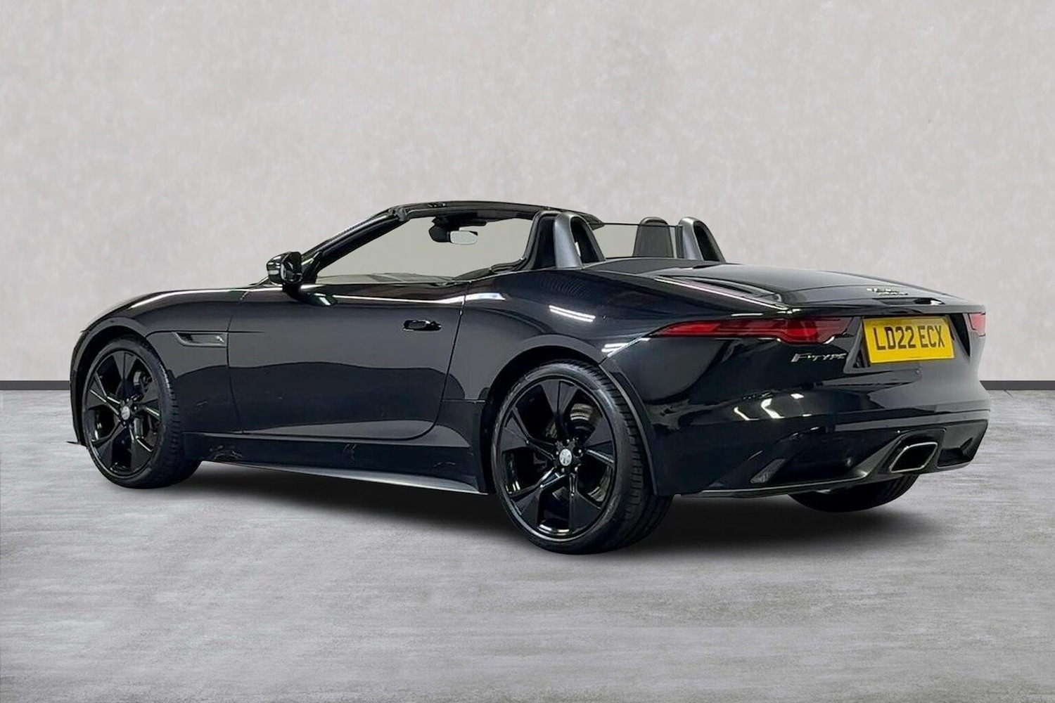 Used Jaguar F-Type 2022 for sale - 76219133: Photo 2